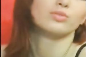 Alluring web camera floozy with beautiful face finger bonks her puffy twat