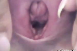 Horny mature web camera whore gives me an bizarre close up view of her fanny