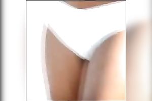 Spying on amazingly sexy ebon princess on the beach