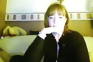 Mature UK web camera wife shows off her delightsome delicate soles