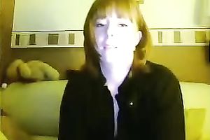 Mature UK web camera wife shows off her delightsome delicate soles