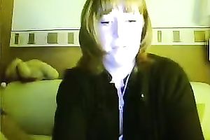 Mature UK web camera wife shows off her delightsome delicate soles