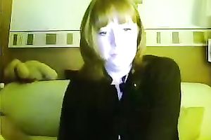 Mature UK web camera wife shows off her delightsome delicate soles