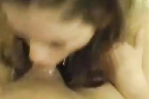 Pretty non-professional legal age teenager babe gives me stout oral-job so she receives fat throat ejaculation