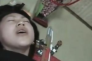 Emotional Asian wench got her soaking fur pie drilled missionary style on webcam