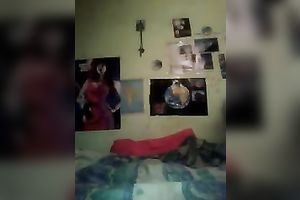 Amateur Latina cam whore shows her sexy booty for the cam