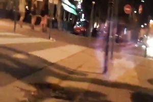 I want to group-sex this hawt trollop in short mini petticoat