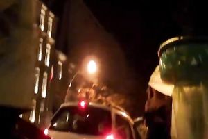 I want to group-sex this hawt trollop in short mini petticoat