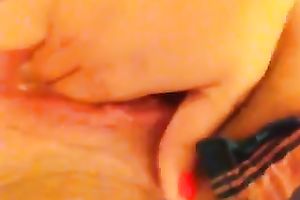 I love finger fucking my thick adorable wet crack on web camera