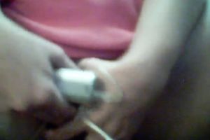 Pallid anon whore used a sex-toy to please her hungry wet crack on cam