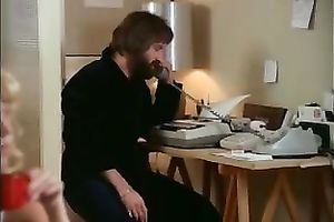 Extremely hawt and hot playgirl getting her cunt team-fucked hard by boyfriend