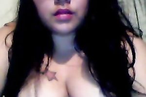 Big tit Latina hawt chick rubs and fingers her fanny