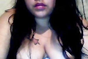 Big tit Latina hawt chick rubs and fingers her fanny