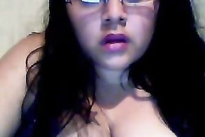 Big tit Latina hawt chick rubs and fingers her fanny