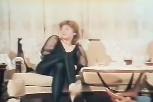 Horny corpulent redhead black cock sluts craves to play with a jock