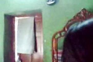 Bangladeshi girlfriend undresses exposing her voluptuous body