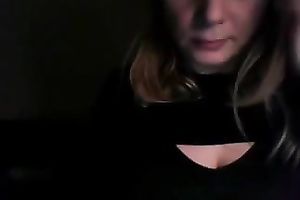 I am 31 yo honey and I like to show off my large bra buddies on webcam