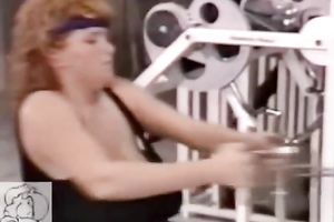 Therapist fucked his female patient's constricted vagina in his office