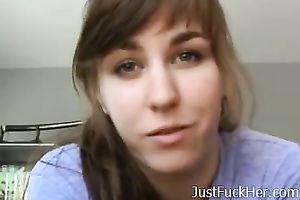 My GF has got to be the queen of fur pie lips and this babe is great at riding