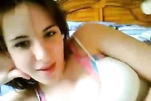 Alluring hottie fondling moist cherry sensually in arousing sex tape