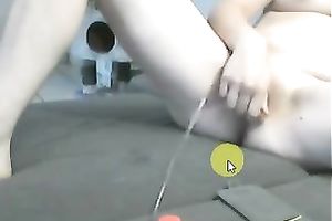 Blond haired ravishing web web camera bitchie honey was teasing her own bald love tunnel