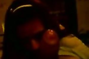 Slutty and horny floozy invites me at her abode and gives a blow