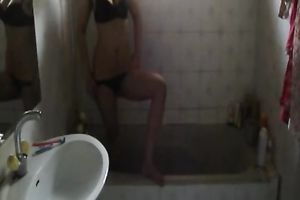 All natural dilettante Desi brunette hair takes a shower and flashes her intimate parts