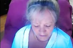 Mature grey haired webcam bitch with truly saggy love bubbles was slowly masturbating