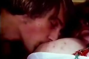 Super corpulent whore with gigantic droopy jugs pleases 2 slender men