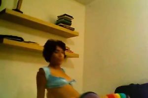 Nasty brunette hair livecam hoe in colorful nylons gives oral-stimulation