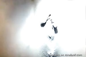 Sweet andbusty swarthy chick pleasing herself on camera