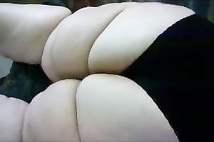 SSBBW pale skin gazoo of my older girlfriend filmed from behind
