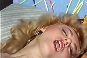 Dirty blond floozy with a fuck me face receives her wet crack worked over