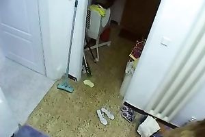 Amateur golden-haired hottie receives caught taking a shower