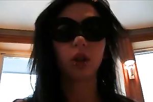 Hot dark brown mother I'd like to fuck in sunglasses gave my buddy's large chubby rod a BJ