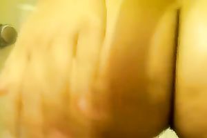 A sexy wazoo clapping by a sexy mulatto sweetheart in her bedroom