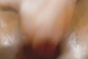 Juicy ebon harlot finger fucks her soaking punani