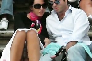 It took me a lot of effort to take this upskirt movie of this hawt babe