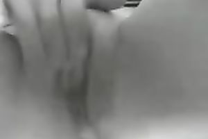 Nice wet crack fingerfuck workout performed by anon livecam model