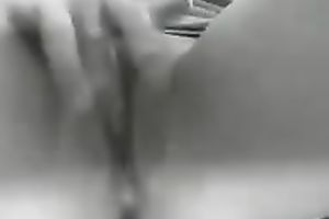 Nice wet crack fingerfuck workout performed by anon livecam model