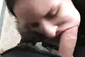 Beautiful girlfriend with jaw-dropping body engulfing my knob