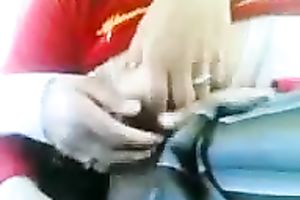 Fat Iraqui prostitute flashes her large pointer sisters in the car for free