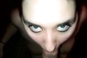 Playful floozy with hot body pleases me with truly admirable oral pleasure