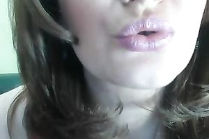 Sweet cam milf wench Janne Piper has lots of fans for her love bubbles