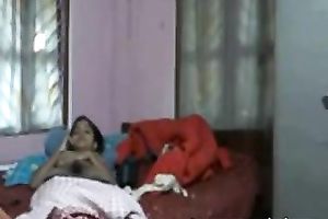 Naughty amateur Hindu lady flashes her natural large meatballs in bedroom