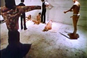 Italian hawt hottie loved to receive fucked in the bedroom