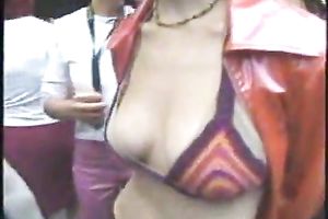 Awesome orall-service in the woods by my college girlfriend