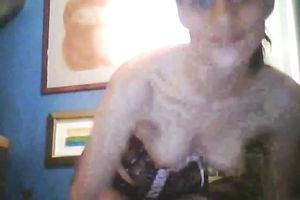 Pale skin anorexic livecam bitch dances showing off her mangos