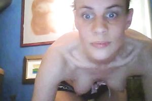Pale skin anorexic livecam bitch dances showing off her mangos
