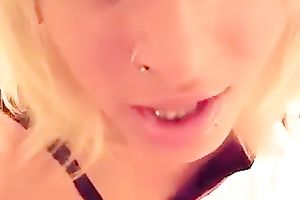 Extremely nice-looking golden-haired playgirl demonstrates her marvelous toes